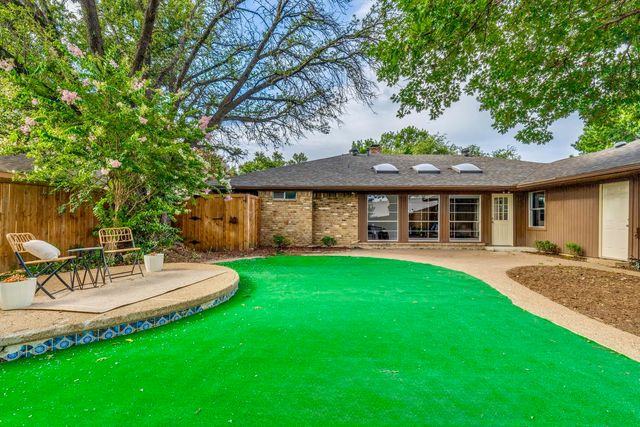 2261 Woodcreek, Carrollton, TX 75006