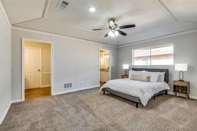 2261 Woodcreek, Carrollton, TX 75006