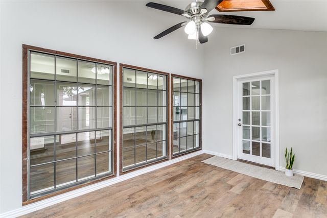 2261 Woodcreek, Carrollton, TX 75006