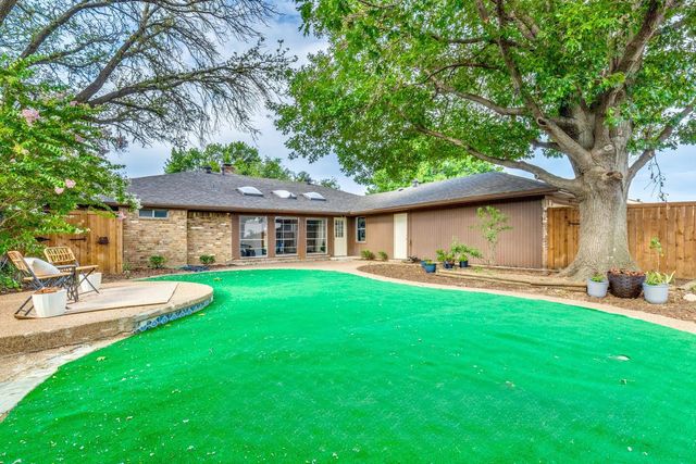 2261 Woodcreek, Carrollton, TX 75006