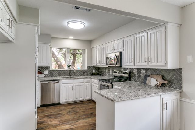 2261 Woodcreek, Carrollton, TX 75006
