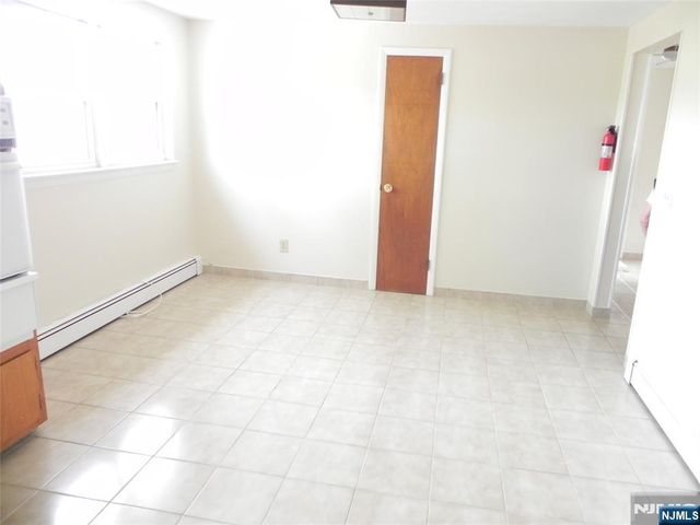 2 Tuve Lane 2, South Hackensack, NJ 07606