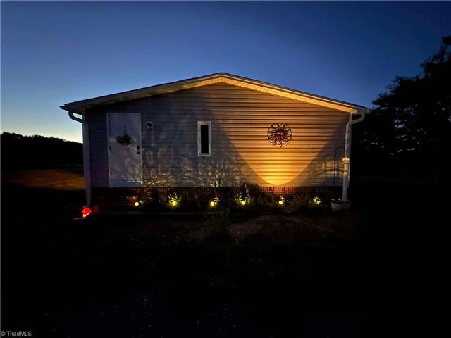 1063 Pell Road, Westfield, NC 27053