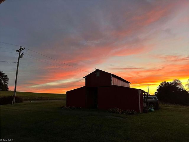 1063 Pell Road, Westfield, NC 27053