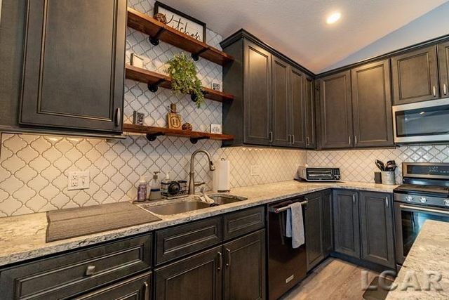 7729 Kingsley Drive, Onsted, MI 49265