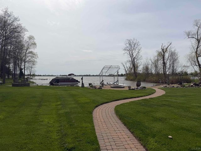 7729 Kingsley Drive, Onsted, MI 49265