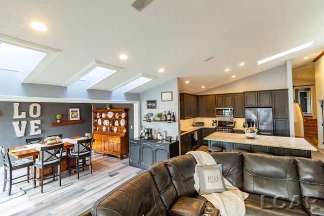 7729 Kingsley Drive, Onsted, MI 49265