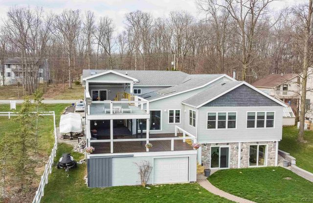 7729 Kingsley Drive, Onsted, MI 49265