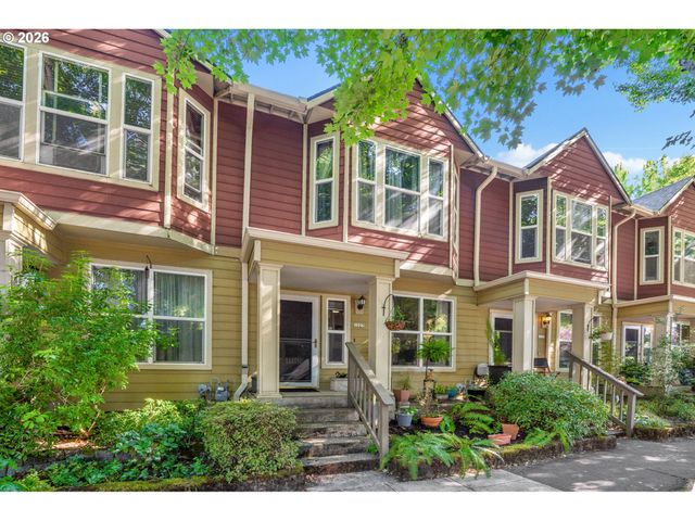 1027 Ne HANCOCK St, Portland, OR 97212