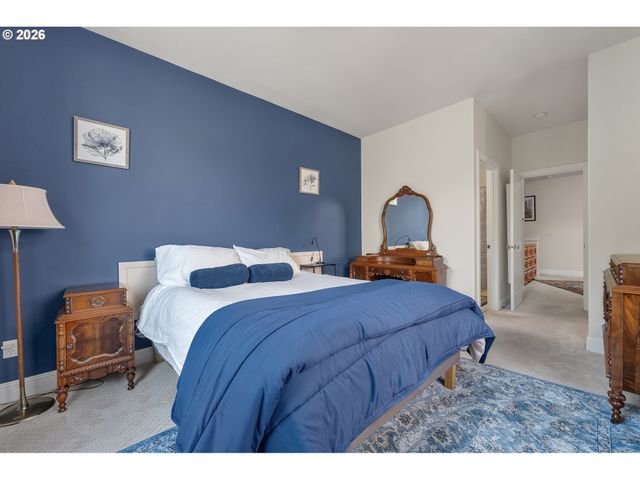 1027 Ne HANCOCK St, Portland, OR 97212