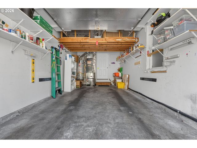 1027 Ne HANCOCK St, Portland, OR 97212