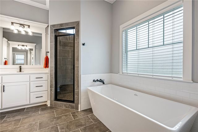 6414 S 63rd Street, Rogers, AR 72758