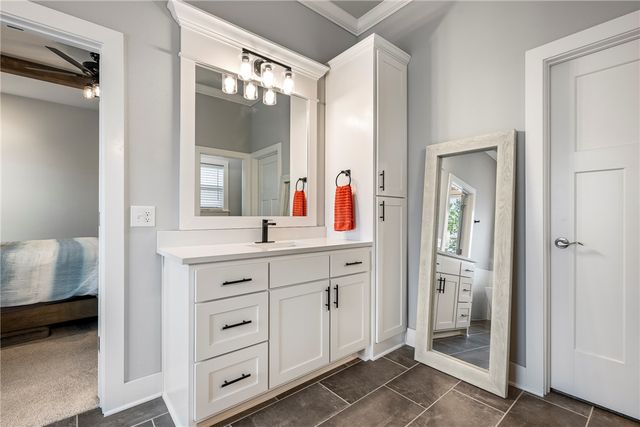 6414 S 63rd Street, Rogers, AR 72758