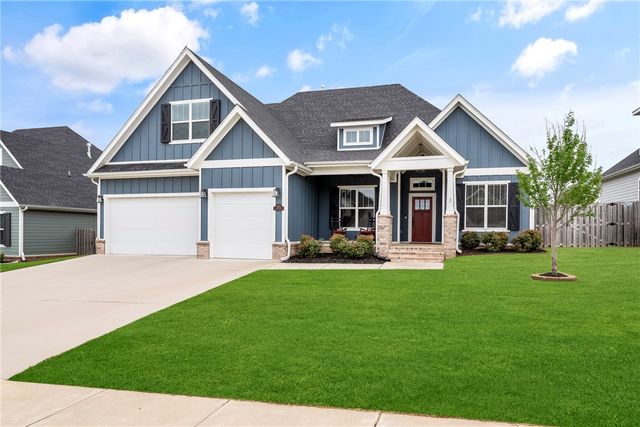 6414 S 63rd Street, Rogers, AR 72758