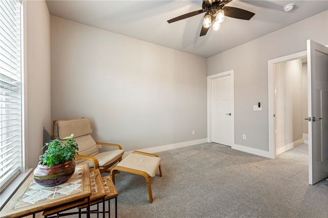 6414 S 63rd Street, Rogers, AR 72758