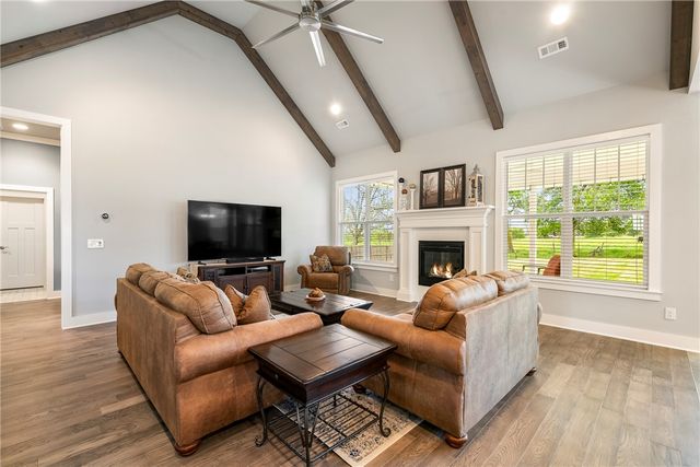 6414 S 63rd Street, Rogers, AR 72758