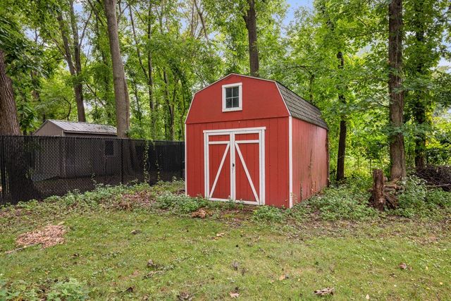 2831 44th Street, Moline, IL 61265
