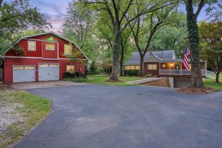 2831 44th Street, Moline, IL 61265