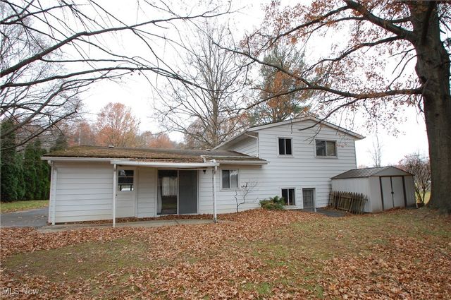 435 S Hillside Drive, Canfield, OH 44406