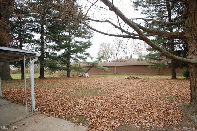 435 S Hillside Drive, Canfield, OH 44406
