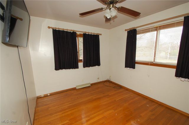 435 S Hillside Drive, Canfield, OH 44406