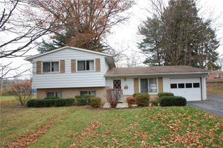 435 S Hillside Drive, Canfield, OH 44406