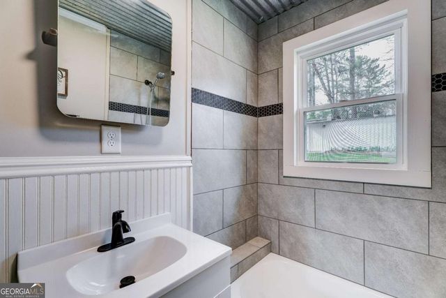 140 Rogers Avenue, Jasper, GA 30143