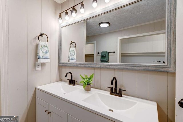 140 Rogers Avenue, Jasper, GA 30143