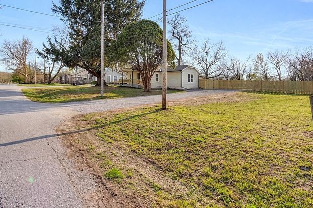 5112 Rinker Road, Kansas City, MO 64129