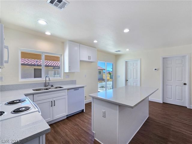 660 San Lorenzo Street, Pahrump, NV 89048