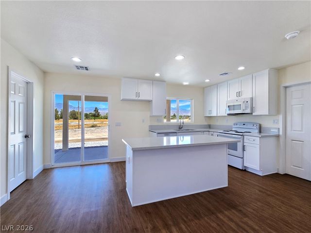 660 San Lorenzo Street, Pahrump, NV 89048