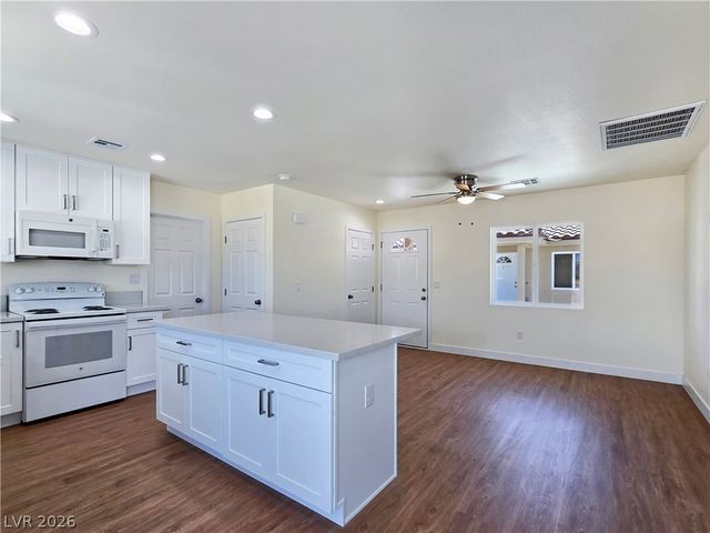 660 San Lorenzo Street, Pahrump, NV 89048