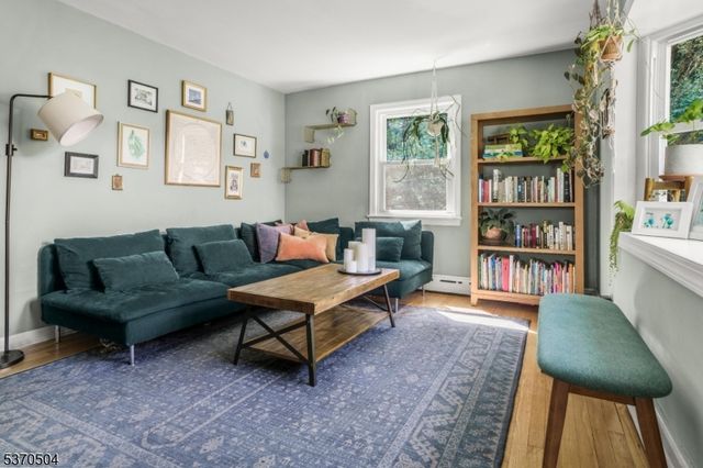 33 Irvington Pl, Hawthorne Boro, NJ 07506