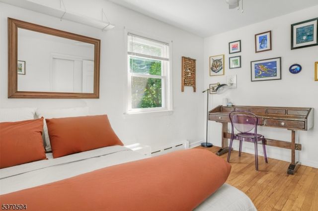 33 Irvington Pl, Hawthorne Boro, NJ 07506