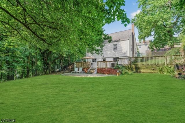 33 Irvington Pl, Hawthorne Boro, NJ 07506