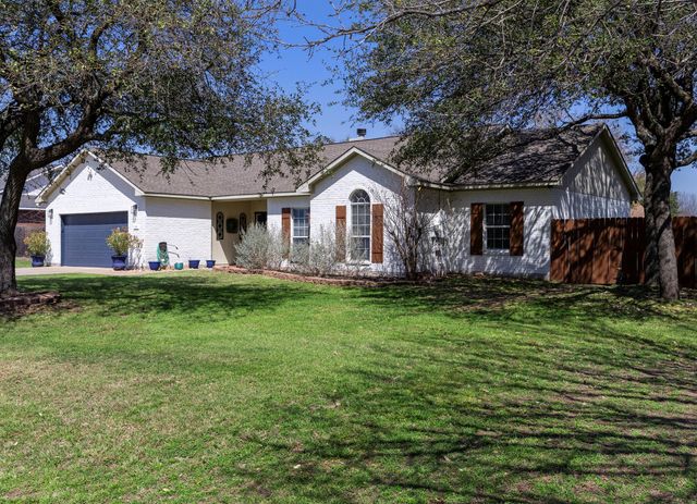 219 Spotted Fawn DR, Hutto, TX 78634
