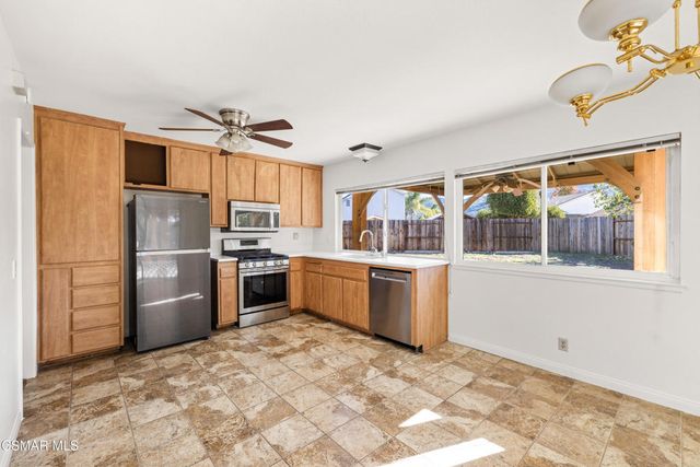 4260 Dalewood Circle, Newbury Park, CA 91320