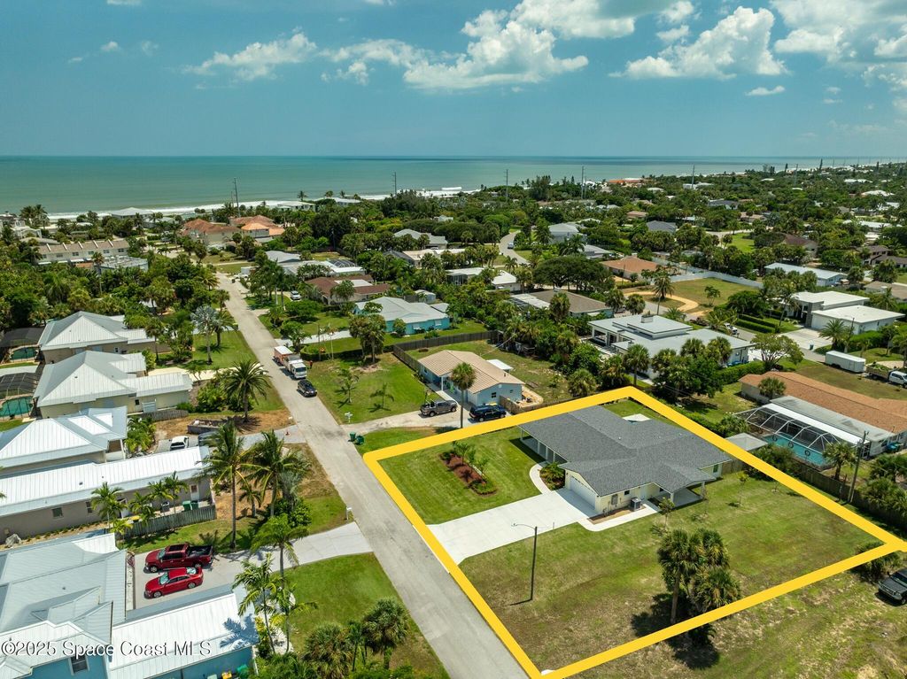 157 Miami Avenue, Indialantic, FL 32903