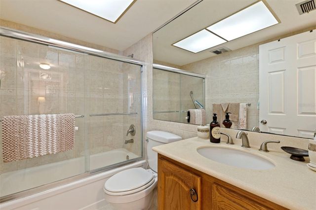 5555 GULF BOULEVARD 215, St Pete Beach, FL 33706