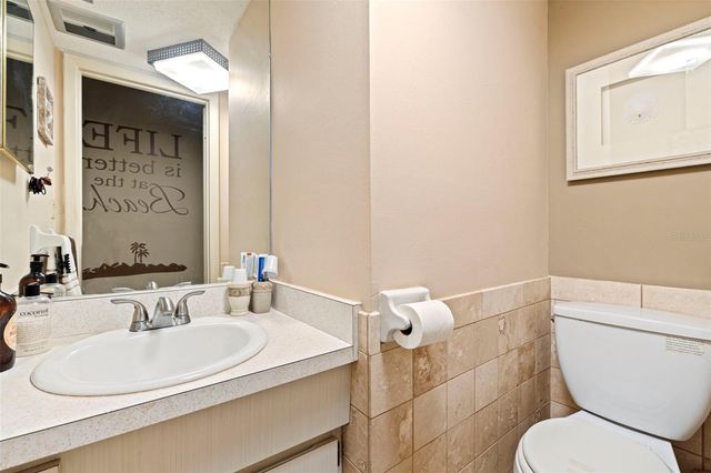 5555 GULF BOULEVARD 215, St Pete Beach, FL 33706