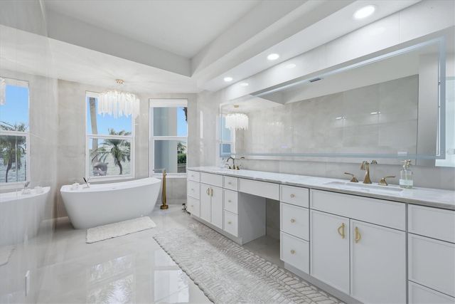 216 BIRD KEY DRIVE, Sarasota, FL 34236