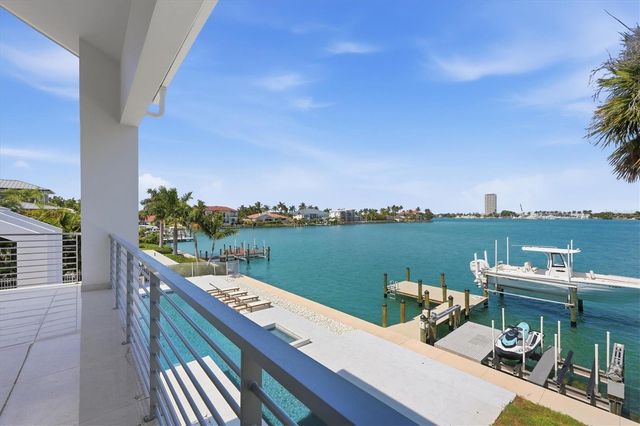 216 BIRD KEY DRIVE, Sarasota, FL 34236
