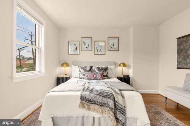 4002 10TH ST NE, Washington, DC 20017