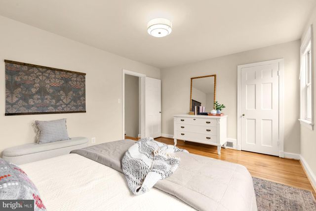 4002 10TH ST NE, Washington, DC 20017