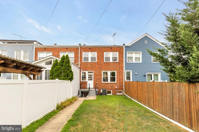 4002 10TH ST NE, Washington, DC 20017