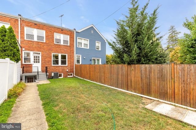 4002 10TH ST NE, Washington, DC 20017