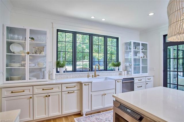 108 Saint Andrews Drive, High Point, NC 27265