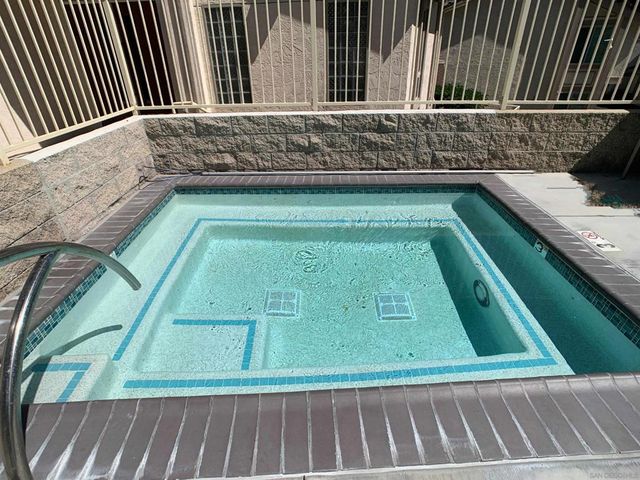 5430 BALTIMORE DR 40, La Mesa, CA 91942