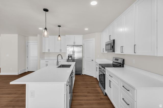 576 W SEVENTH, Midvale, UT 84047