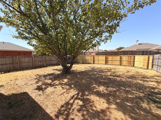 2617 Ash Creek, Mesquite, TX 75181
